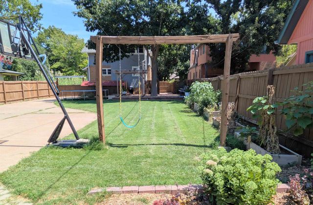 708 Highland Ave, Salina, KS 67401