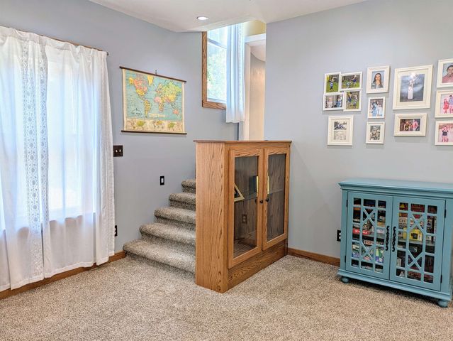 708 Highland Ave, Salina, KS 67401