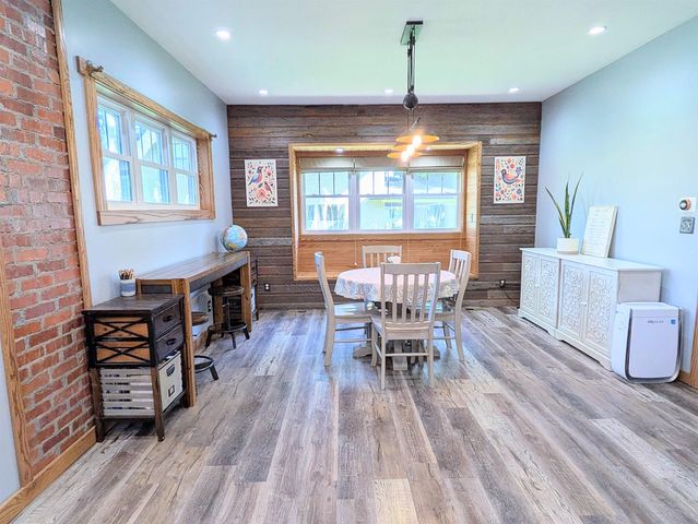 708 Highland Ave, Salina, KS 67401