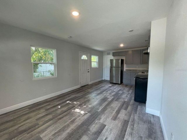 1512 38TH AVENUE N, St Petersburg, FL 33704