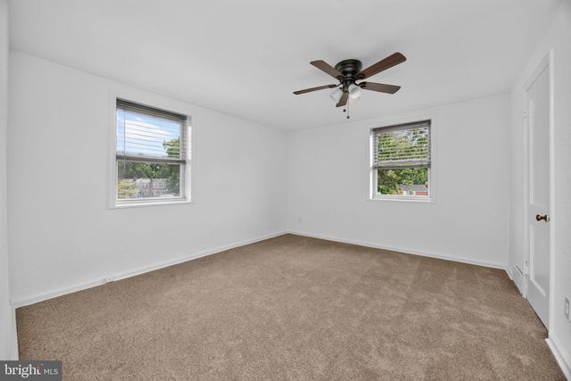 801 TAYLOR DR, Folcroft, PA 19032