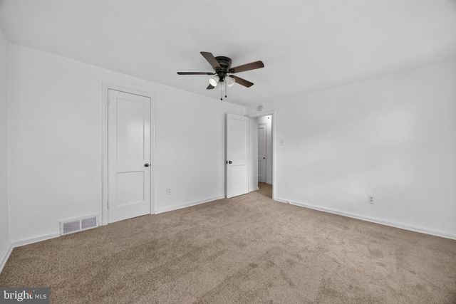 801 TAYLOR DR, Folcroft, PA 19032