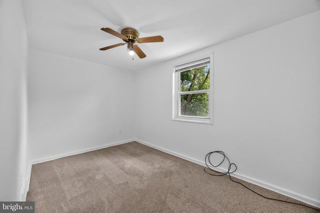 801 TAYLOR DR, Folcroft, PA 19032