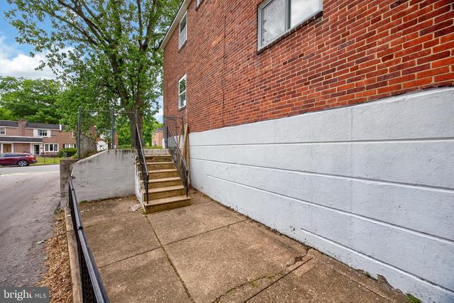 801 TAYLOR DR, Folcroft, PA 19032