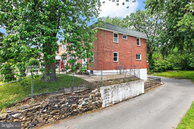 801 TAYLOR DR, Folcroft, PA 19032