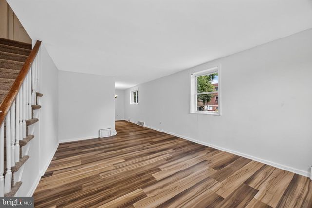 801 TAYLOR DR, Folcroft, PA 19032
