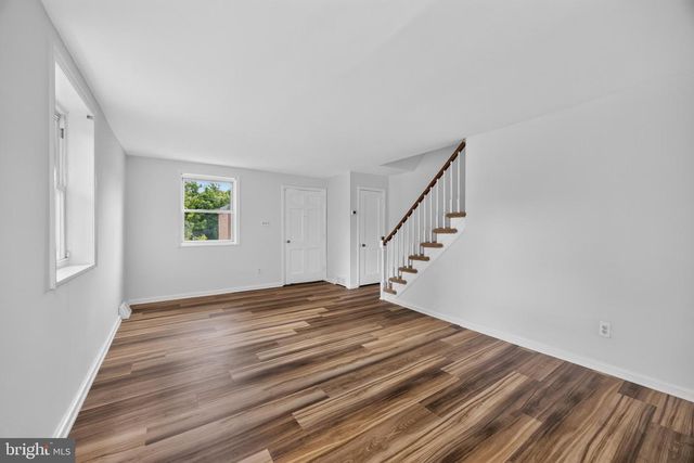 801 TAYLOR DR, Folcroft, PA 19032