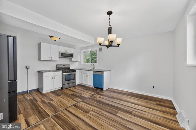 801 TAYLOR DR, Folcroft, PA 19032