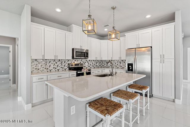 20 EVANSVILLE Lane, Palm Coast, FL 32164