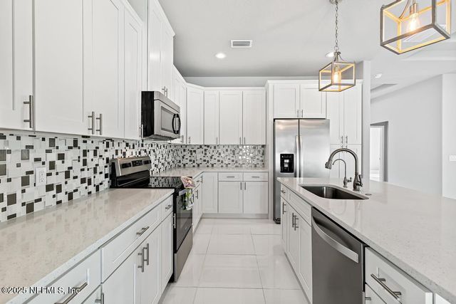 20 EVANSVILLE Lane, Palm Coast, FL 32164