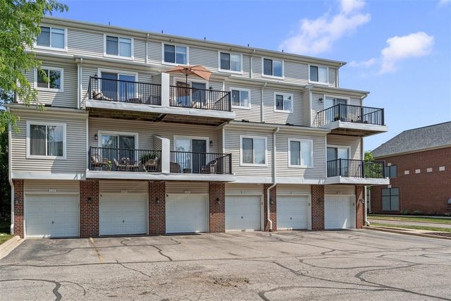 1097 Ann Arbor Road, Plymouth, MI 48170