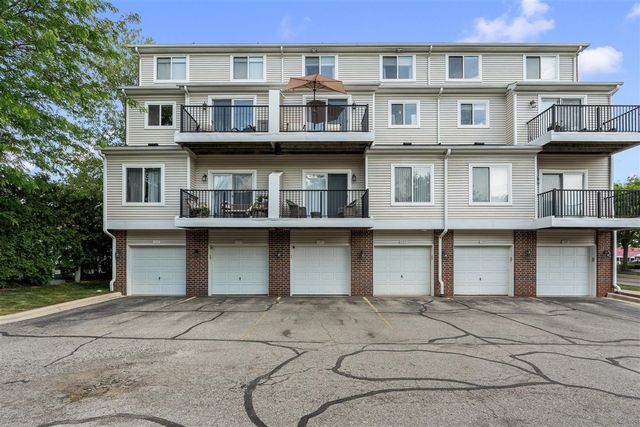 1097 Ann Arbor Road, Plymouth, MI 48170