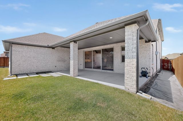 274 Wishing Pond Road, Lavon, TX 75166