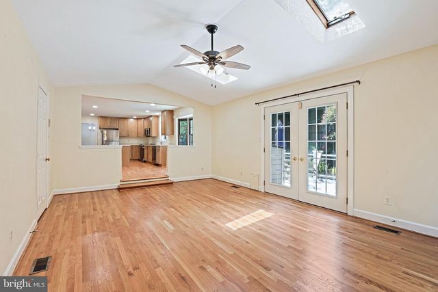 9404 GOLDFIELD LN, Burke, VA 22015