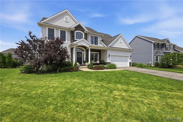 14 Silent Meadow Lane, Lancaster, NY 14086
