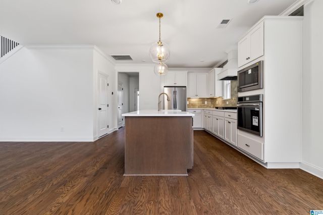 126 JEFFERSON PLACE, Birmingham, AL 35242