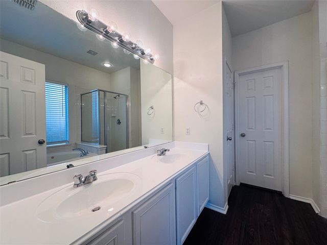 2304 Collington Drive, Roanoke, TX 76262