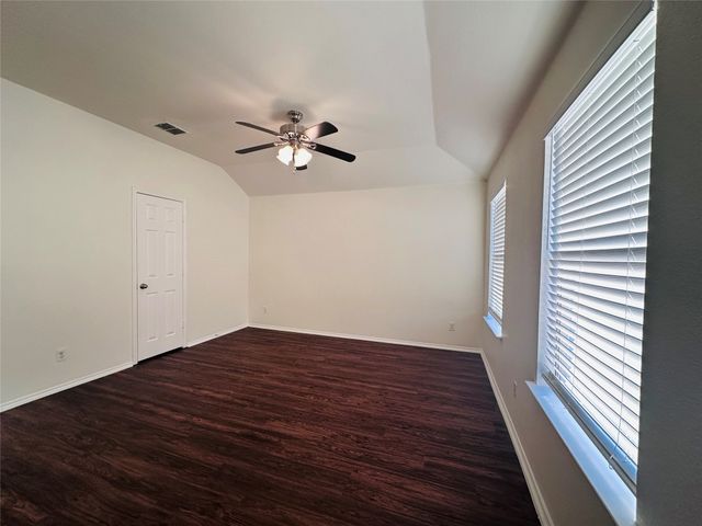 2304 Collington Drive, Roanoke, TX 76262