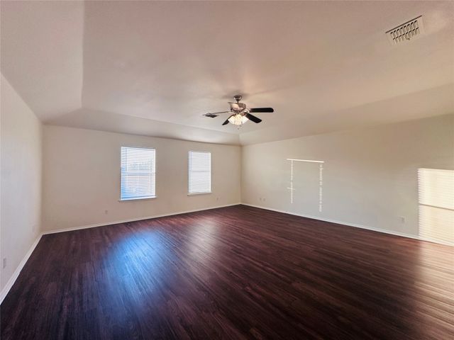 2304 Collington Drive, Roanoke, TX 76262