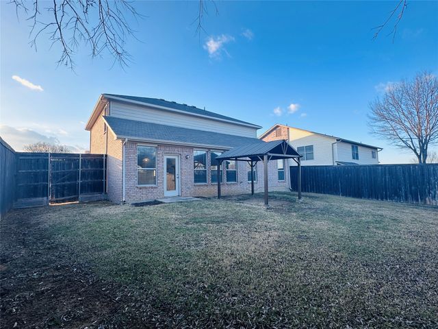 2304 Collington Drive, Roanoke, TX 76262