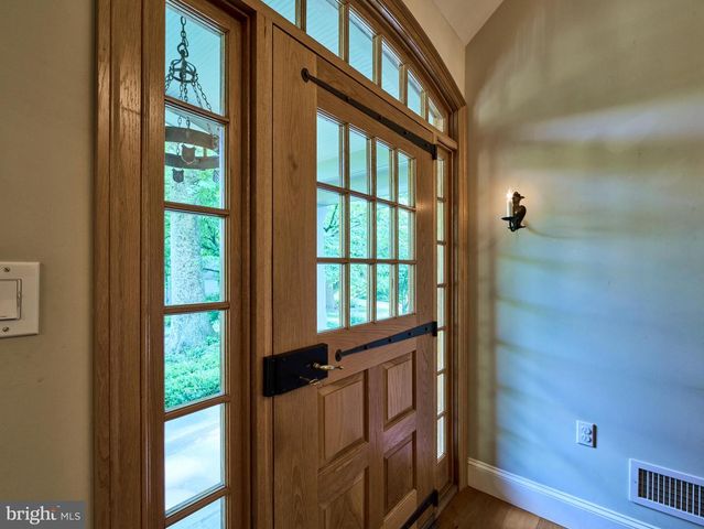 1045 LOWER PINE CREEK RD, Chester Springs, PA 19425