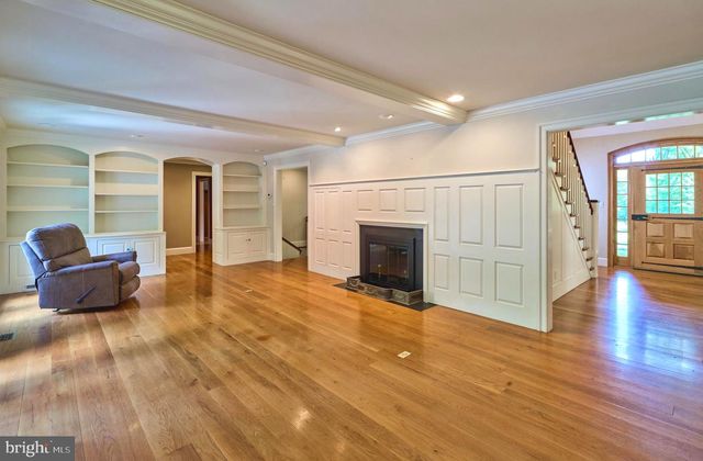 1045 LOWER PINE CREEK RD, Chester Springs, PA 19425