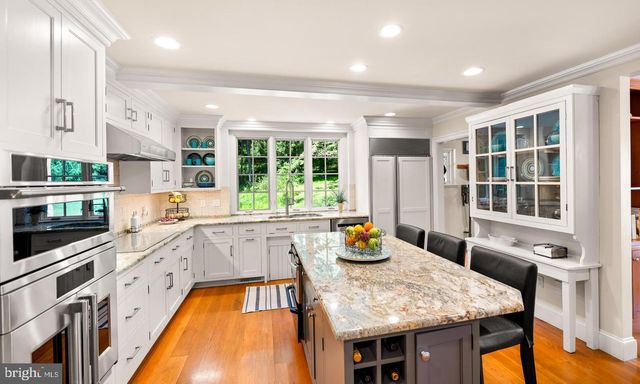 1045 LOWER PINE CREEK RD, Chester Springs, PA 19425