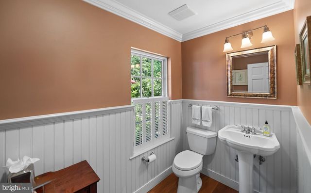 1045 LOWER PINE CREEK RD, Chester Springs, PA 19425