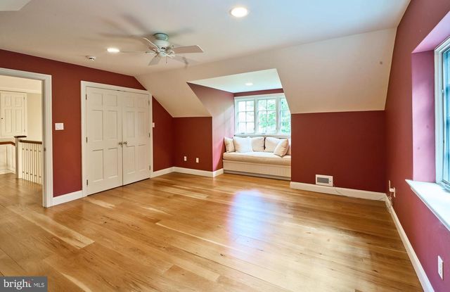 1045 LOWER PINE CREEK RD, Chester Springs, PA 19425