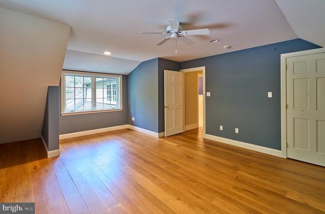1045 LOWER PINE CREEK RD, Chester Springs, PA 19425