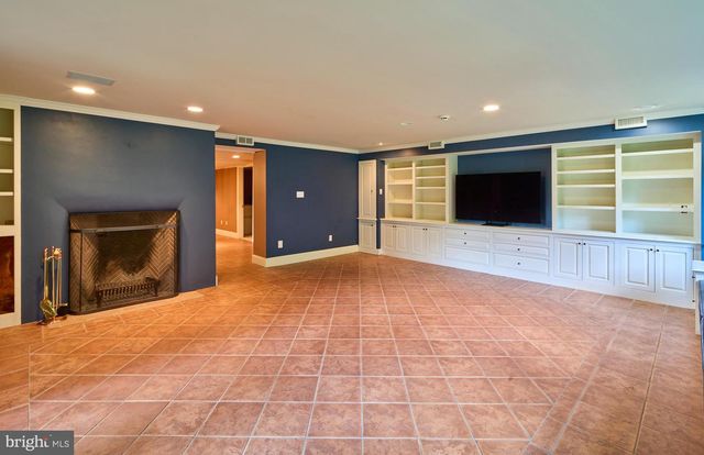1045 LOWER PINE CREEK RD, Chester Springs, PA 19425