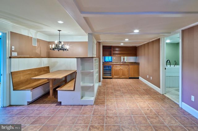 1045 LOWER PINE CREEK RD, Chester Springs, PA 19425