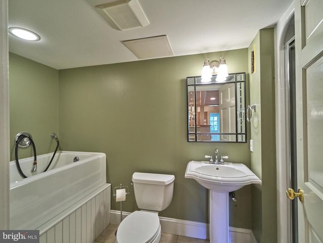 1045 LOWER PINE CREEK RD, Chester Springs, PA 19425