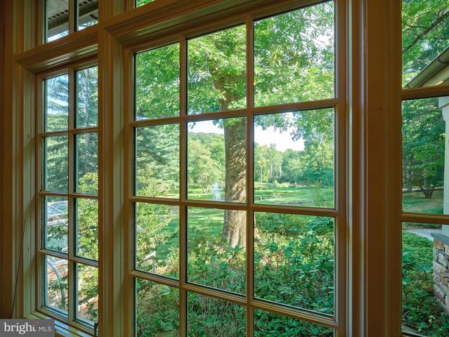 1045 LOWER PINE CREEK RD, Chester Springs, PA 19425