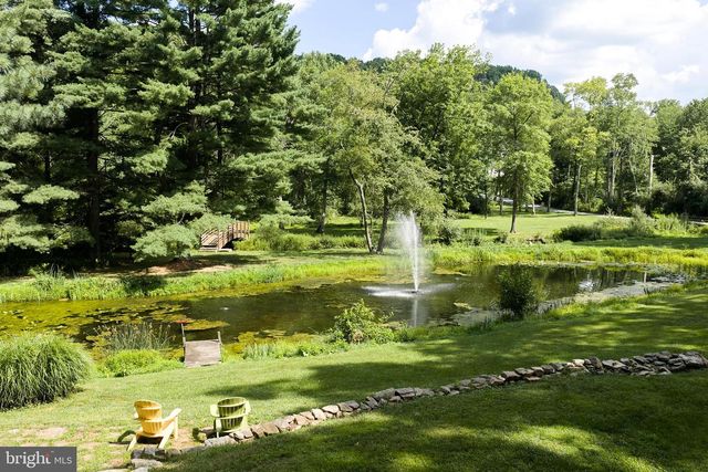 1045 LOWER PINE CREEK RD, Chester Springs, PA 19425