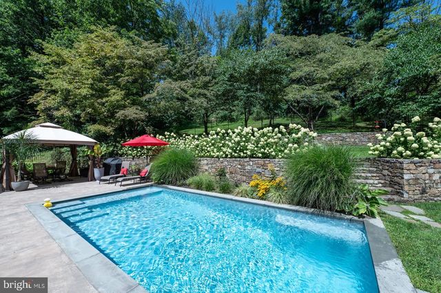 1045 LOWER PINE CREEK RD, Chester Springs, PA 19425