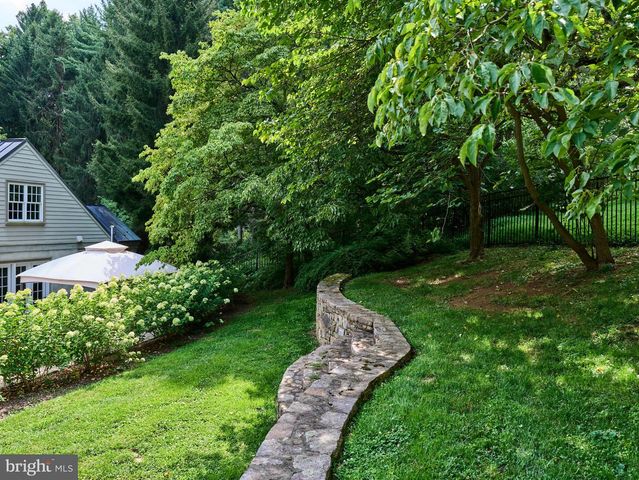 1045 LOWER PINE CREEK RD, Chester Springs, PA 19425