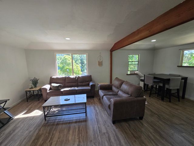 421 Par Avenue, Redway, CA 95560