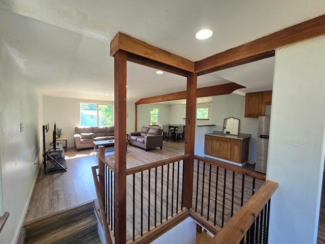 421 Par Avenue, Redway, CA 95560