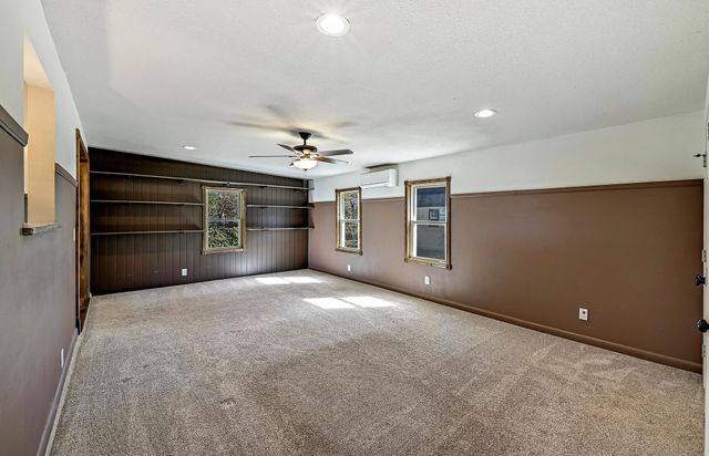 551 N Grange ST, Bertram, TX 78605