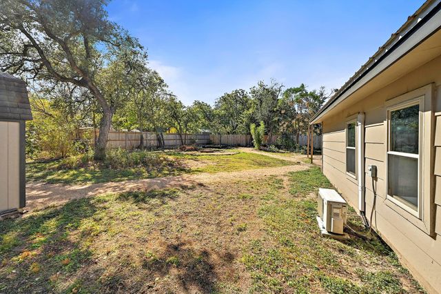 551 N Grange ST, Bertram, TX 78605