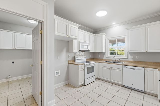 85 Bridgefield Ct., Hattiesburg, MS 39402