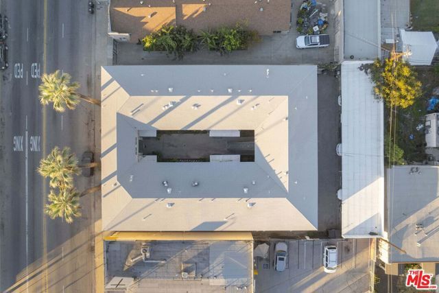 8118 S Western Avenue, Los Angeles, CA 90047