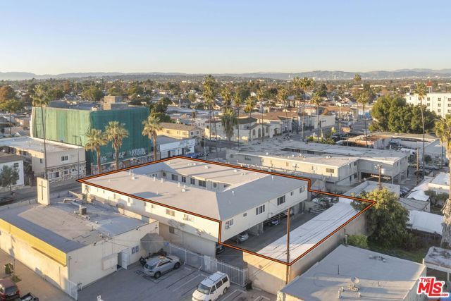 8118 S Western Avenue, Los Angeles, CA 90047