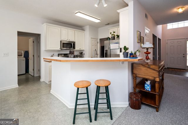 231 Barrington Farms Parkway, Sharpsburg, GA 30277