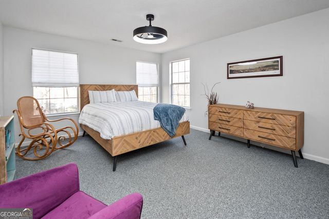 231 Barrington Farms Parkway, Sharpsburg, GA 30277