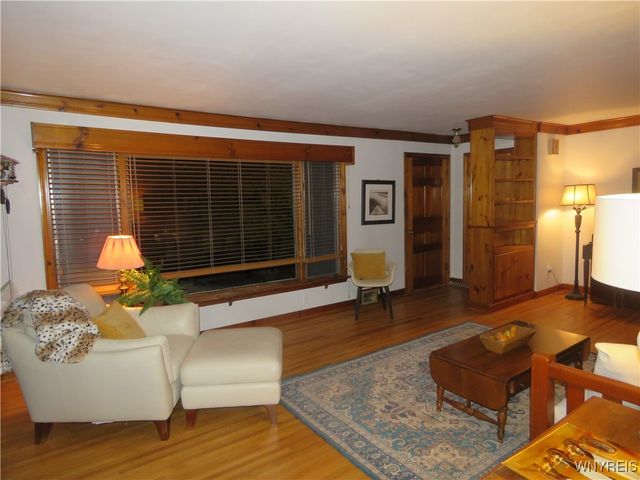 1 Woodland Parkway, Evans, NY 14006