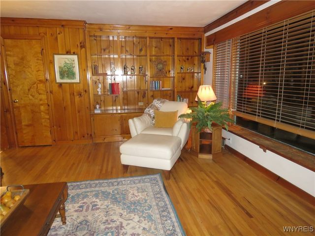 1 Woodland Parkway, Evans, NY 14006