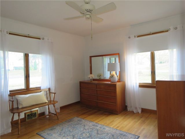 1 Woodland Parkway, Evans, NY 14006