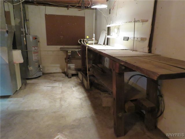 1 Woodland Parkway, Evans, NY 14006